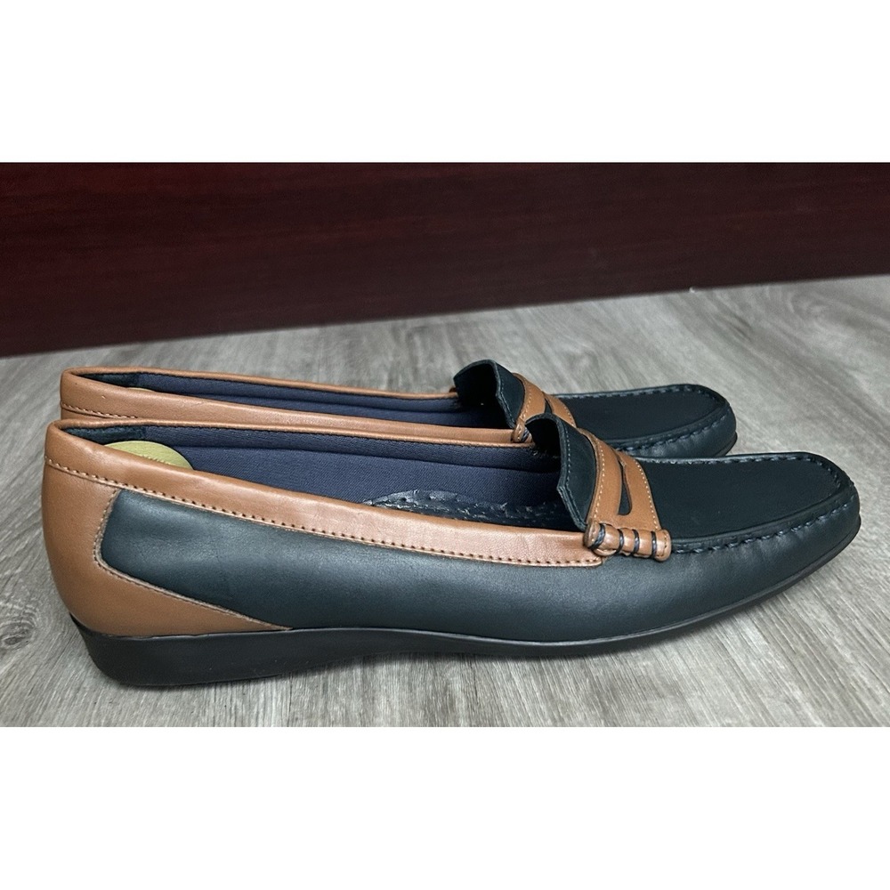 Women's Size 8 N Genuine Leather Penny Loafers Auditions Navy Blue Shoes